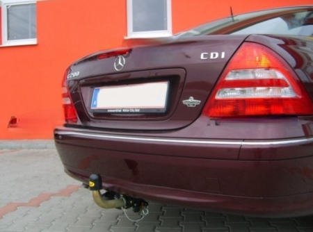 Carlig remorcare Mercedes C Class (W203) 2000 -2007 demontabil automat cu maneta marca Autohak [2]