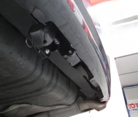 Carlig remorcare Mercedes Citan dupa 2012 demontabil automat cu maneta marca Autohak [1]