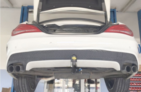 Carlig remorcare Mercedes CLA dupa 2015 demontabil automat vertical marca Autohak [3]