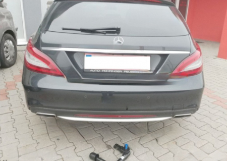 Carlig remorcare Mercedes CLS dupa 2010 demontabil automat vertical marca Autohak [7]