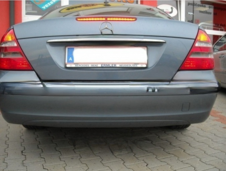 Carlig remorcare Mercedes E Class (W211) 4 usi 2002 - 2008 demontabil automat vertical marca Autohak [3]