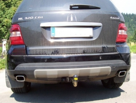 Carlig remorcare Mercedes M Class ML (W164) 2005 - 2011 demontabil automat cu maneta marca Autohak [2]
