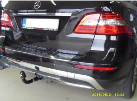 Carlig remorcare Mercedes M Class ML (W166) dupa 2011 demontabil automat vertical marca Autohak [15]