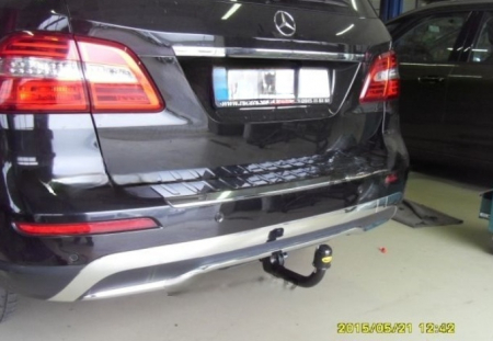 Carlig remorcare Mercedes M Class ML (W166) dupa 2011 demontabil automat vertical marca Autohak [3]