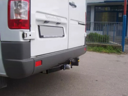 Carlig remorcare Mercedes Sprinter duba fara treapta 3,550m, 4,025m 1995-2006 marca Autohak [2]