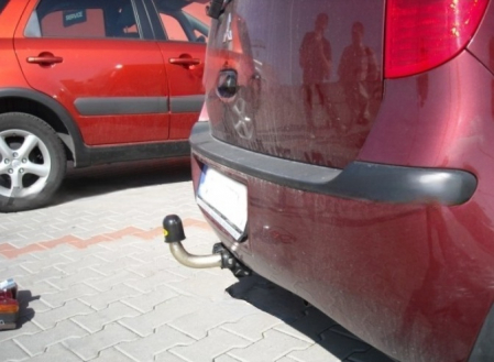 Carlig remorcare Mitsubishi Colt 5 usi dupa 2004 demontabil automat cu maneta marca Autohak [1]