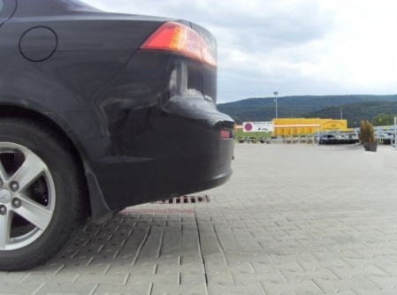 Carlig remorcare Mitsubishi Lancer dupa 2008 demontabil automat vertical marca Autohak [5]