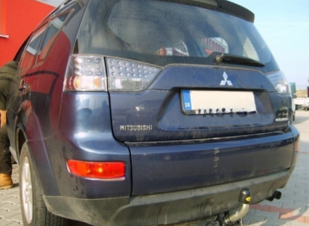Carlig remorcare Mitsubishi Outlander 2007 - 2012 demontabil automat cu maneta marca Autohak [9]