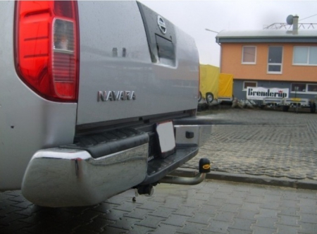 Carlig remorcare Nissan Navara cu scara 2005 - 2015 demontabil automat cu maneta marca Autohak [6]