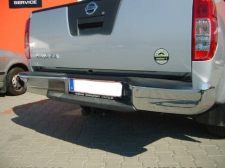 Carlig remorcare Nissan Navara cu scara 2005 - 2015 demontabil automat cu maneta marca Autohak [5]