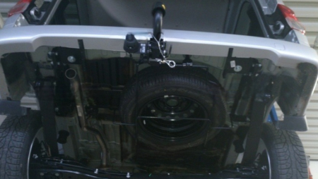 Carlig remorcare Nissan NV200 dupa 2009 demontabil automat cu maneta marca Autohak [2]