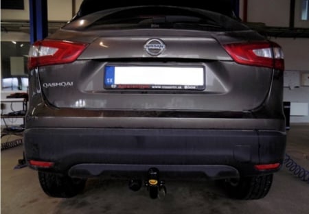 Carlig remorcare Nissan Qashqai J11 2014 - 2018 demontabil automat cu maneta marca Autohak [1]