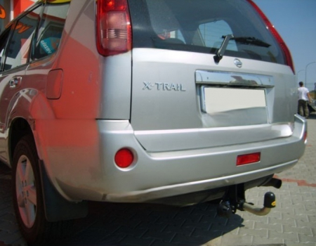 Carlig remorcare Nissan X-Trail T30 2001 - 2007 demontabil automat cu maneta marca Autohak [7]
