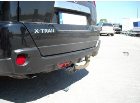 Carlig remorcare Nissan X-Trail T31 2007 - 2014 demontabil automat cu maneta marca Autohak [1]