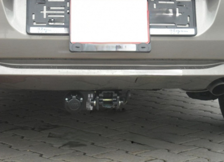 Carlig remorcare Peugeot 301 dupa 2013 demontabil automat cu maneta marca Autohak [12]