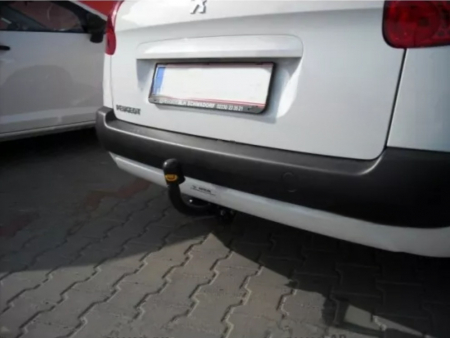 Carlig remorcare Peugeot 308 SW dupa 2008 marca Autohak [4]
