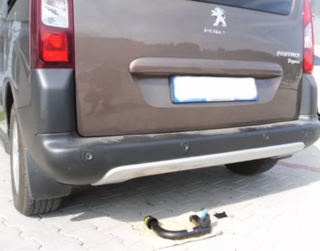 Carlig remorcare Peugeot Partner van 2008 - 2018 demontabil automat vertical marca Autohak [10]