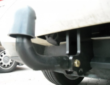 Carlig remorcare Porshe Cayenne dupa 2002 marca Autohak [6]
