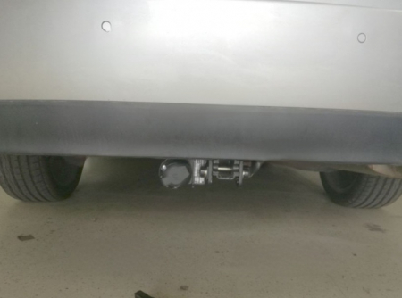 Carlig remorcare Renault Latitude dupa 10.2010 demontabil automat cu maneta marca Autohak [1]