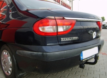 Carlig remorcare Renault Megane 1 Classic 4 usi 1996 - 2003 marca Autohak [2]