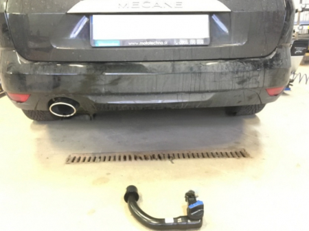 Carlig remorcare Renault Megane 4 combi dupa 2016 demontabil automat vertical marca Autohak [3]