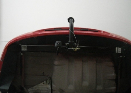 Carlig remorcare Renault Symbol 2001 - 2013 demontabil automat cu maneta marca Autohak [1]