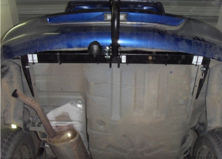 Carlig remorcare Renault Symbol dupa 2001 marca Autohak [9]