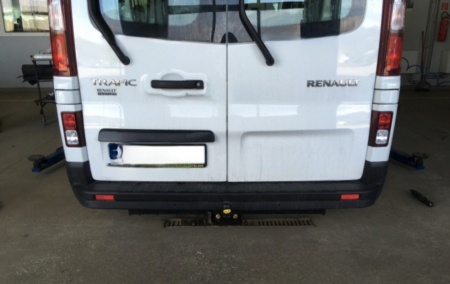 Carlig remorcare Renault Trafic fabricat dupa 2014 marca Autohak [5]