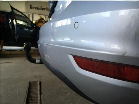 Carlig remorcare Seat Alhambra dupa 2010 demontabil automat vertical marca Autohak [6]
