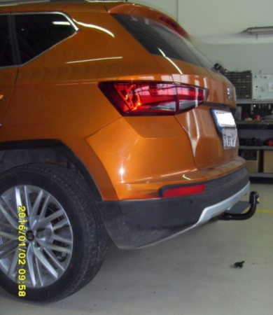 Carlig remorcare Seat Ateca dupa 2016 demontabil automat vertical marca Autohak [7]