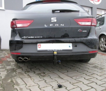 Carlig remorcare Seat Leon 2013 - 2018 demontabil automat vertical marca Autohak [4]
