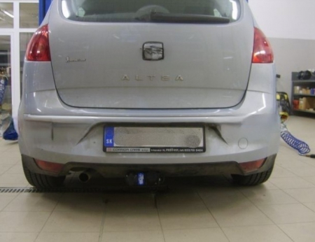 Carlig remorcare Seat Toledo 5 usi 2005 - 2013 demontabil automat cu maneta marca Autohak [2]