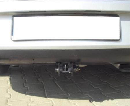 Carlig remorcare Seat Toledo 5 usi dupa 2013 demontabil automat cu maneta marca Autohak [4]