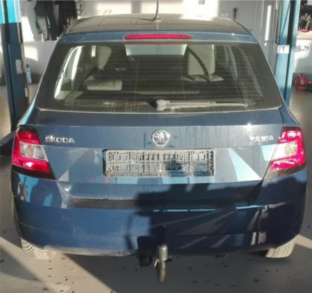 Carlig remorcare Skoda Fabia 5 usi 2014 - 2018 demontabil automat vertical marca Autohak [3]