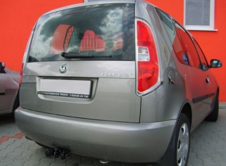 Carlig remorcare Skoda Roomster dupa 2006 demontabil automat cu maneta marca Autohak [5]