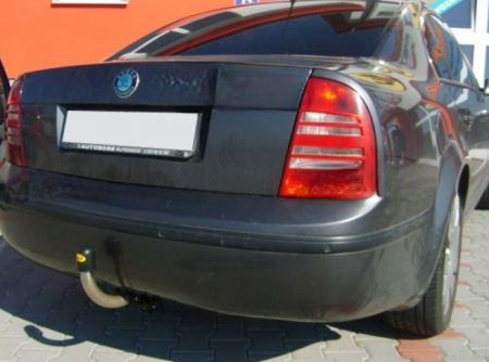 Carlig remorcare Skoda Superb 2002 - 2008 demontabil automat cu maneta marca Autohak [3]