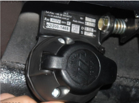 Carlig remorcare Skoda Superb 2008 - 2015 demontabil automat vertical marca Autohak [21]