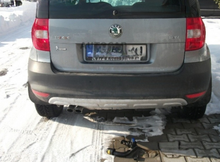 Carlig remorcare Skoda Yeti 2009 - 2013 demontabil automat vertical marca Autohak [6]