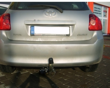 Carlig remorcare Toyota Auris 2007 - 2012 demontabil automat cu maneta marca Autohak [3]