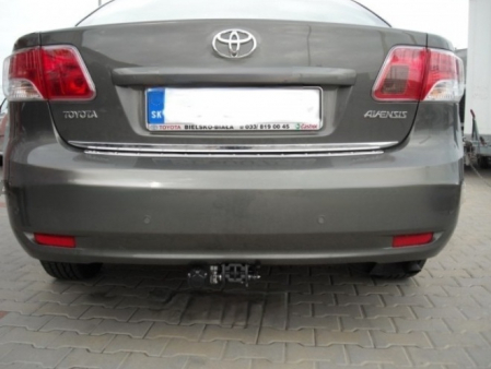Carlig remorcare Toyota Avensis 4/5 usi dupa 2009 demontabil automat cu maneta marca Autohak [2]
