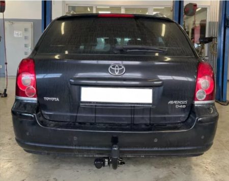 Carlig remorcare Toyota Avensis 4/5 usi 2003 - 2009 demontabil automat cu maneta marca Autohak [1]