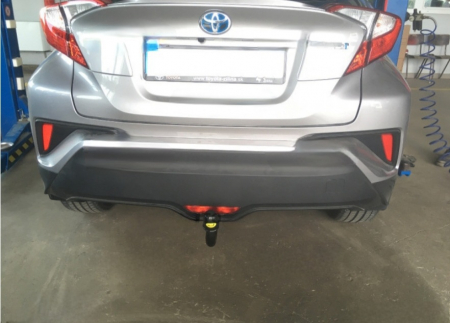 Carlig remorcare Toyota CH-R dupa 2016 demontabil automat vertical marca Autohak [10]