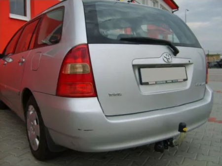 Carlig remorcare Toyota Corolla combi 2002 - 2007 demontabil automat cu maneta marca Autohak [1]