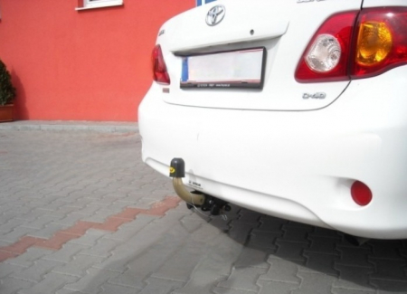 Carlig remorcare Toyota Corolla sedan E15 2007 - 2013 demontabil automat cu maneta marca Autohak [1]