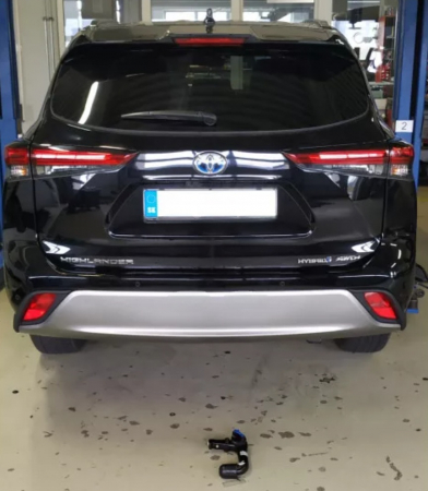 Carlig remorcare Toyota Highlander dupa 2021 demontabil automat vertical marca Autohak [5]