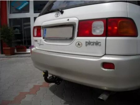 Carlig remorcare Toyota Picnic fabricata intre 1996 - 2001 marca Autohak [4]