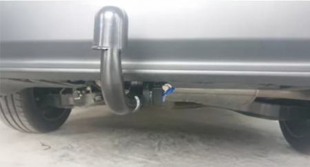 Carlig remorcare Toyota Prius dupa 2015 demontabil automat verticalmarca Autohak [3]