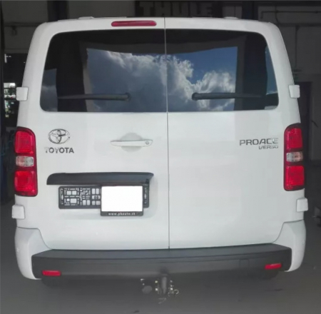Carlig remorcare Toyota Proace dupa 2016 demontabil automat cu maneta marca Autohak [1]