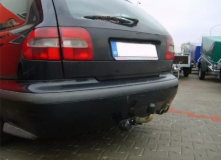 Carlig remorcare Volvo V40 1996 - 2000 demontabil automat cu maneta marca Autohak [1]