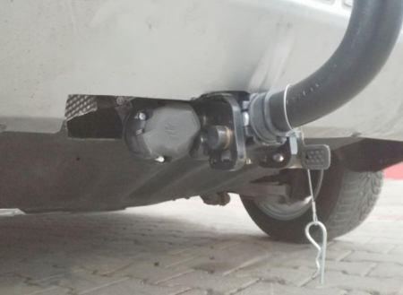 Carlig remorcare Volvo V40 5 usi dupa 2012 demontabil automat cu maneta marca Autohak [5]